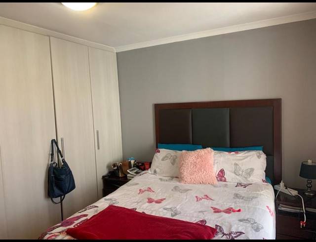 3 BEDROOM HOUSE FOR SALE IN COSMO CITY